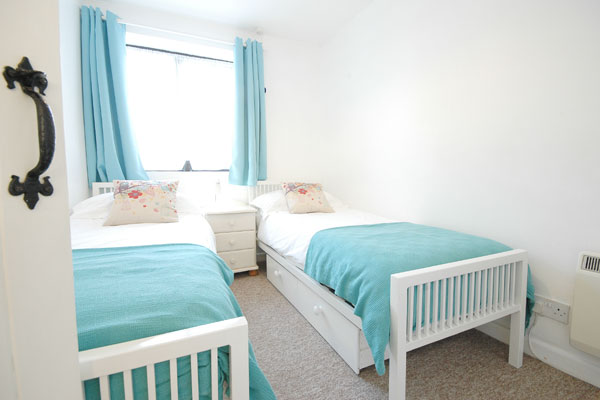 Twin bedroom
